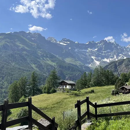 Apartment Dei Larici Valtournenche - Il Lupo Affitta Crepin