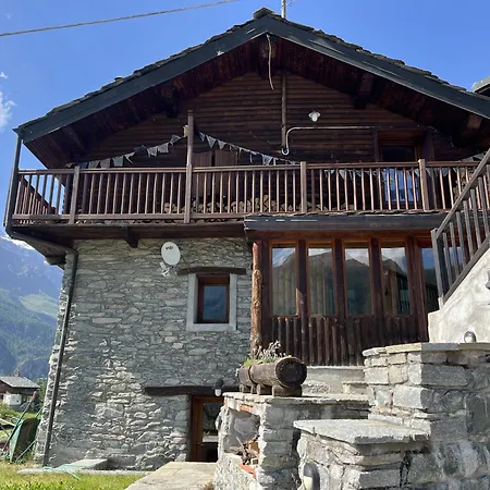 Dei Larici Valtournenche - Il Lupo Affitta